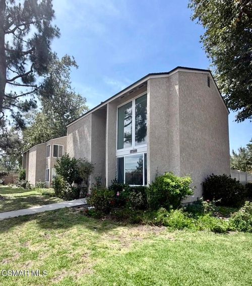 a-6409 Penn St, Moorpark, CA, 93021-1440 | Card Image