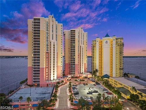 305-2743 1st St, FORT MYERS, FL, 33916-1832 | Card Image