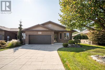 1647 Luxury Ave, House other with 3 bedrooms, 3 bathrooms and null parking in Windsor ON | Image 2