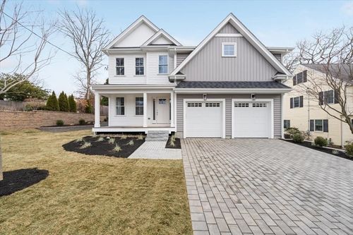 83 Felch Rd, Natick, MA, 01760-1258 | Card Image