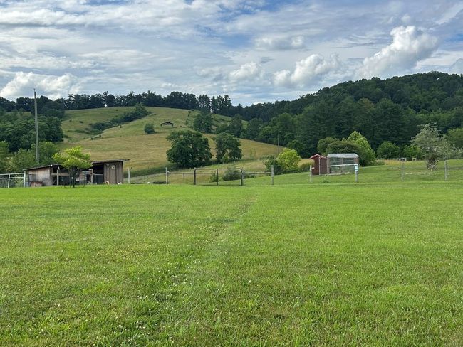 3950 Boyd Rd, House other with 2 bedrooms, 2 bathrooms and null parking in Draper VA | Image 37