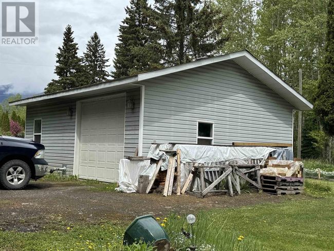 1680 Dorval Rd, House other with 3 bedrooms, 2 bathrooms and null parking in Mcbride BC | Image 5