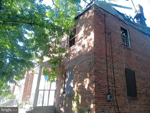 330 Oakland Street, Trenton, NJ, 08618 | Card Image