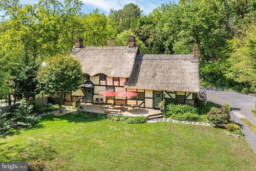 950 W Beverley St, STAUNTON, VA, 24401-4001 | Card Image