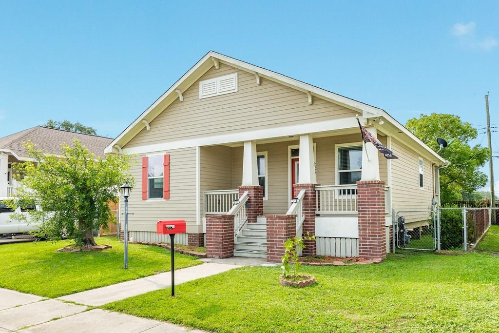 Menard Ave, Galveston, TX 77551