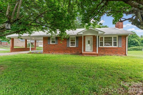 301 Milling Rd, Mocksville, NC, 27028-2722 | Card Image