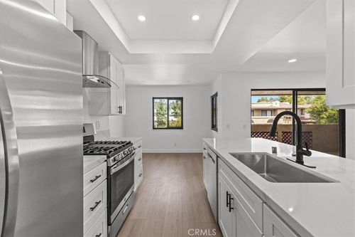 25272 Tanoak Ln, Lake Forest, CA, 92630-7002 | Card Image