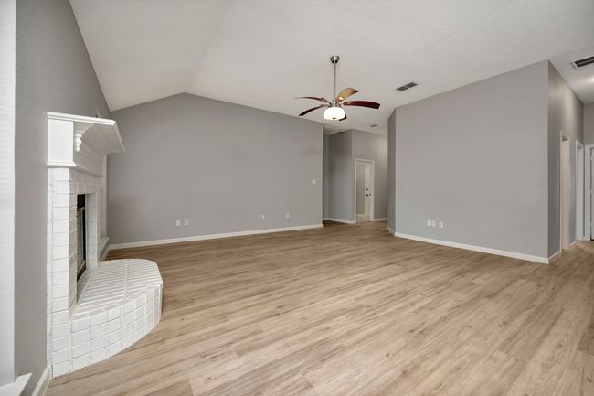 3717 Broken Pine Trl, House other with 4 bedrooms, 2 bathrooms and null parking in Fort Worth TX | Image 7