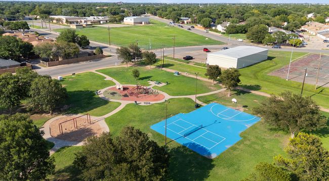4018 88 Th Pl, House other with 3 bedrooms, 3 bathrooms and null parking in Lubbock TX | Image 39