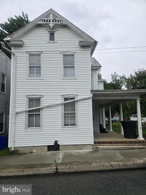 235 S Baltimore St, DILLSBURG, PA, 17019-1010 | Card Image