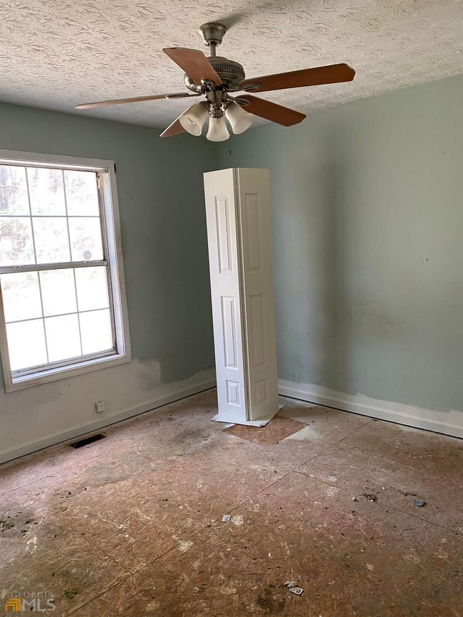 4555 Danforth Rd Sw, House other with 3 bedrooms, 2 bathrooms and null parking in Atlanta GA | Image 14