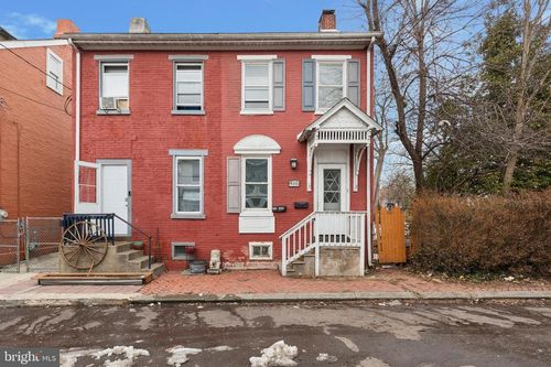 415 Walnut St, Pottstown, PA, 19464-5611 | Card Image