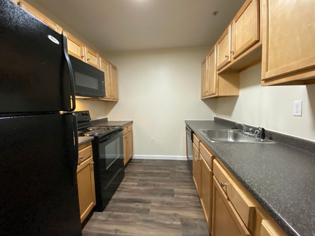 APT-108 - 100 Sentinel Ct, Condo with 2 bedrooms, 2 bathrooms and null parking in Manchester NH | Image 16