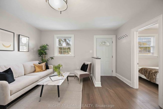 285 Olive Ave, House other with 3 bedrooms, 2 bathrooms and 3 parking in Oshawa ON | Image 5