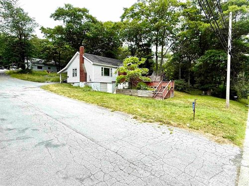 536 - 538 Rocky Lake Drive, Bedford, NS, B4A2T6 | Card Image