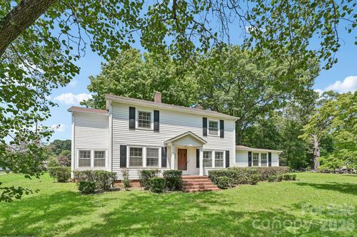 305 E Church St, Troutman, NC, 28166-8607 | Card Image