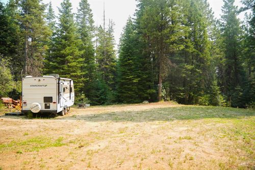 40 Ranch Cir, Cascade, ID, 83611 | Card Image