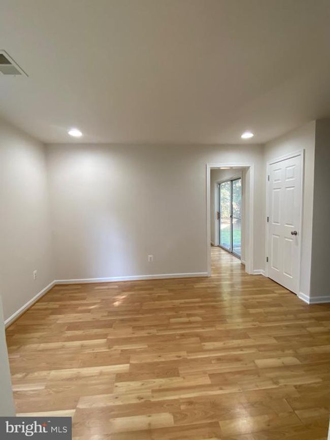 12022 Kemps Landing Cir, Townhouse with 4 bedrooms, 4 bathrooms and null parking in MANASSAS VA | Image 16