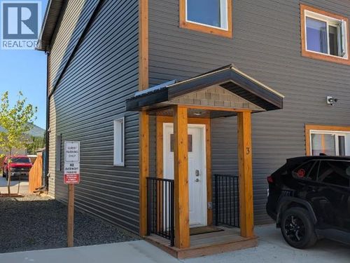 160 Leota St, Whitehorse, YT, Y1A0S8 | Card Image