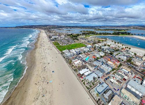 716 Dover Ct, San Diego, CA, 92109-8011 | Card Image