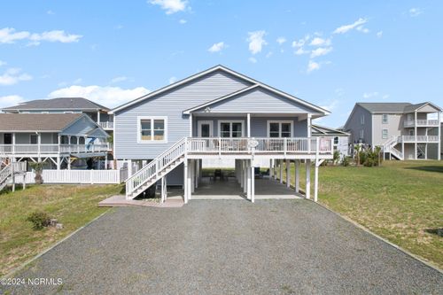 130 Crab St, Holden Beach, NC, 28462-2041 | Card Image