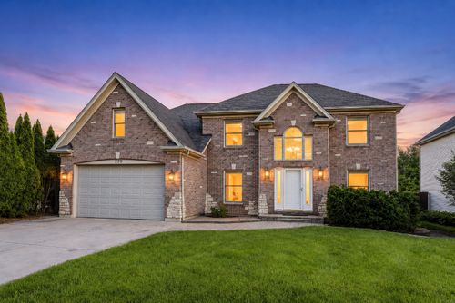 270 E Armitage Ave, Addison, IL, 60101-4815 | Card Image