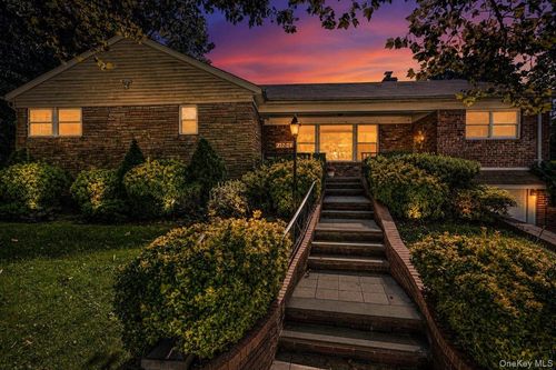 217-06 Stewart Rd, Oakland Gardens, NY, 11364-3539 | Card Image