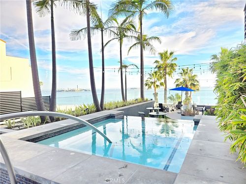 25 15th Pl, Long Beach, CA, 90802-6000 | Card Image