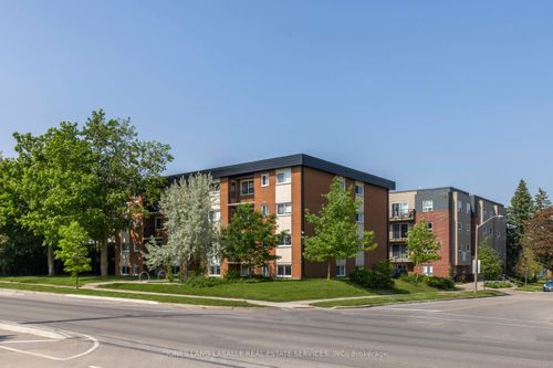 400 Albert St, Waterloo, ON, N2L3V3 | Card Image