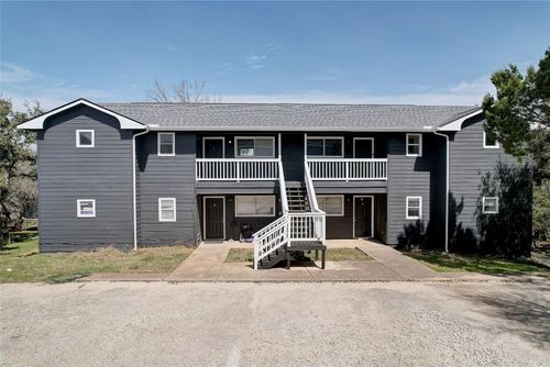 450 Shady Bluff Dr, Wimberley, TX, 78676-2201 | Card Image