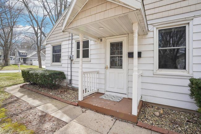 1301 Wyldhaven Avenue, House other with 3 bedrooms, 2 bathrooms and null parking in Monona WI | Image 52