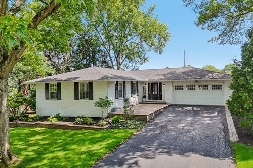 857 Lookout Point Dr, Columbus, OH, 43235-1243 | Card Image