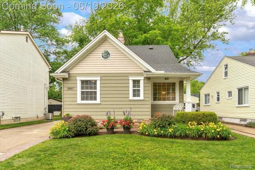 2957 Thomas Ave, Berkley, MI, 48072-1162 | Card Image
