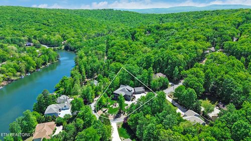 142 Pineridge Loop, Crossville, TN, 38558-6536 | Card Image