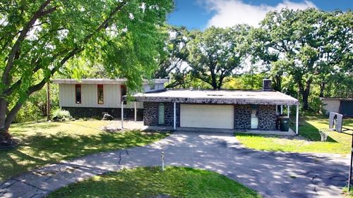 1004 S Ramsey St, Redwood Falls, MN, 56283-2008 | Card Image