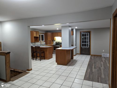 9408 Mcafee Rd, Montrose, MI, 48457-9123 | Card Image