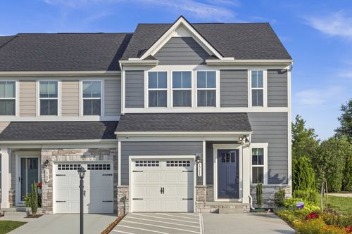 1711 Horsepower Dr, Columbia, TN, 38401-4232 | Card Image