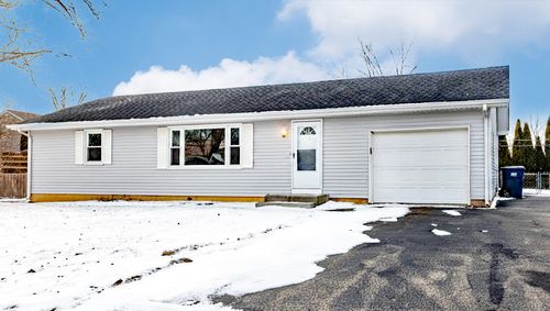 1509 W Pine St, Holiday Hills, IL, 60051-9225 | Card Image