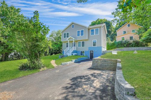 15 Waldron Ave, Nyack, NY, 10960-2935 | Card Image