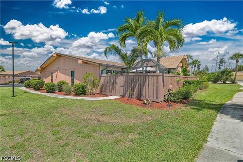 6386 Royal Woods Dr, FORT MYERS, FL, 33908-6146 | Card Image