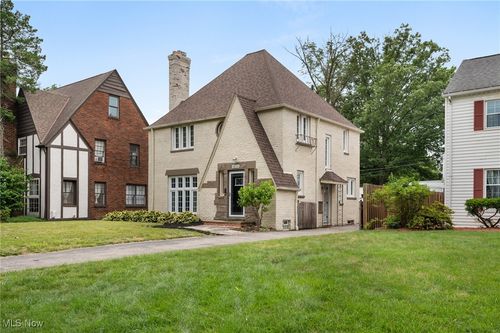 18112 Lomond Blvd, Shaker Heights, OH, 44122-5012 | Card Image