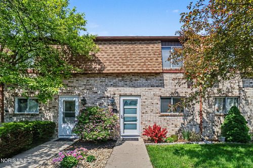 29-744 Fairway Dr, Wauseon, OH, 43567-9202 | Card Image