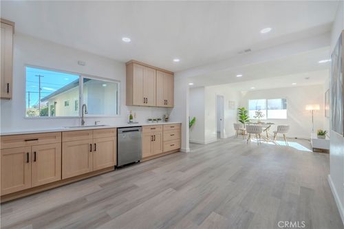 7001 Ethel Ave, North Hollywood, CA, 91605-4729 | Card Image