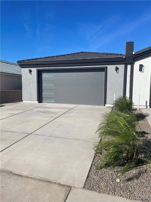 2925 Country Club Dr, Bullhead City, AZ, 86442-7867 | Card Image