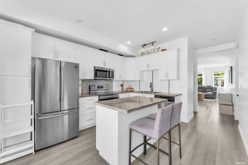 15-14377 60 Ave, Surrey, BC, V3X0E2 | Card Image