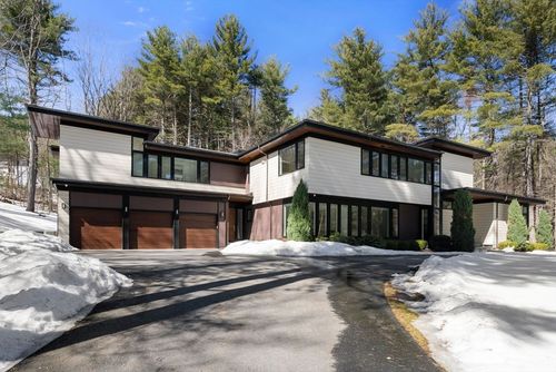 11 Winthrop Cir, Weston, MA, 02493-2137 | Card Image