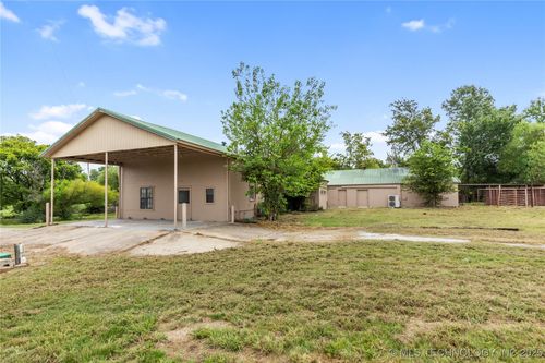 808 Se 15th St, Wagoner, OK, 74467-7908 | Card Image
