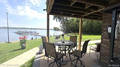c101-895 S Pontiac Trail Trail, Walled Lake, MI, 48390 | Card Image