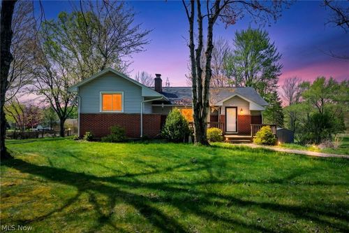 17900 Hicks Road, Walton Hills, OH, 44146 | Card Image