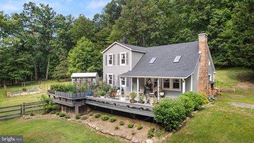 206 English Muffin Ct, BERKELEY SPRINGS, WV, 25411-3118 | Card Image